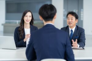 PwCコンサルティングへの中途採用の転職難易度｜面接対策も解説を選択